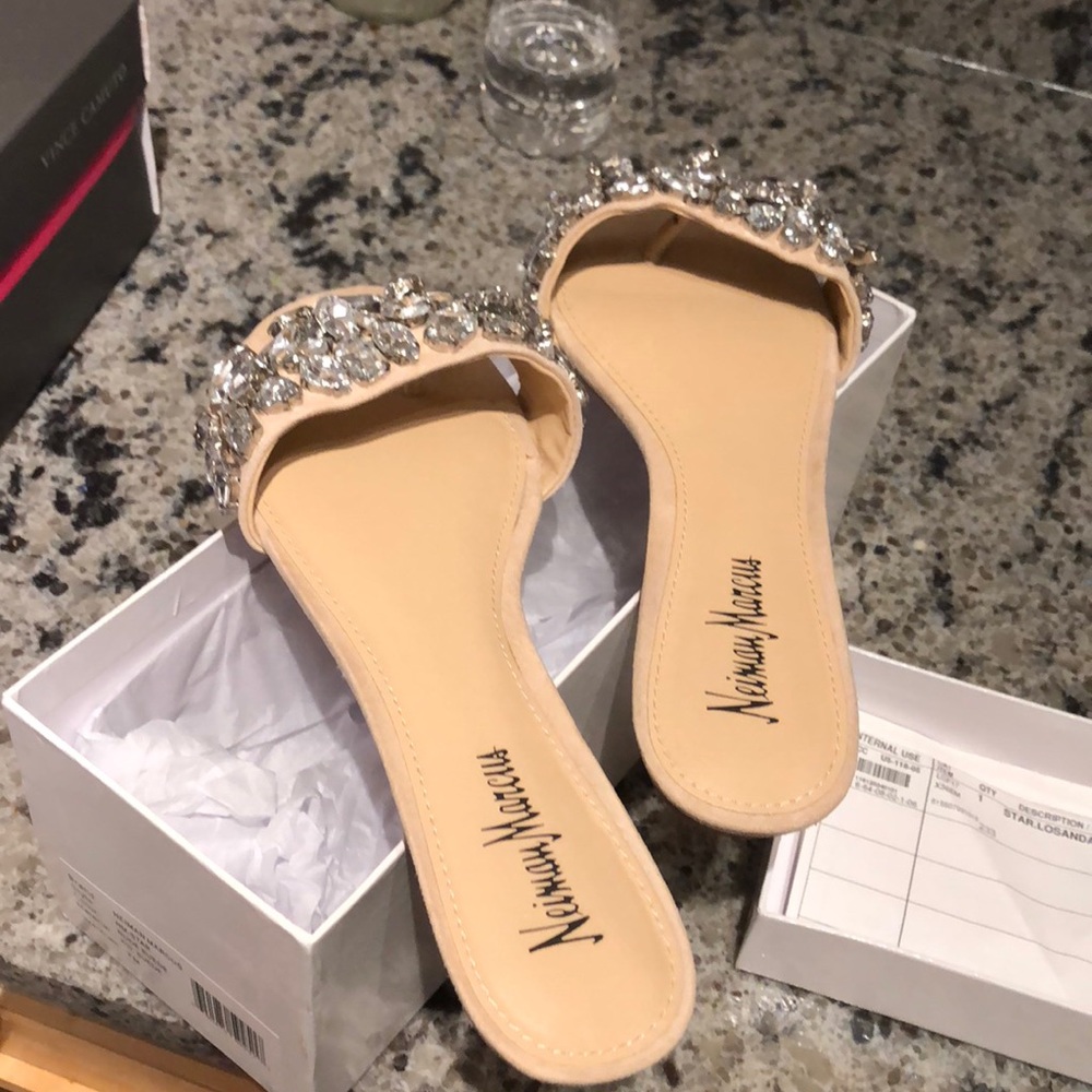 Shoes - Picture 4 of 6